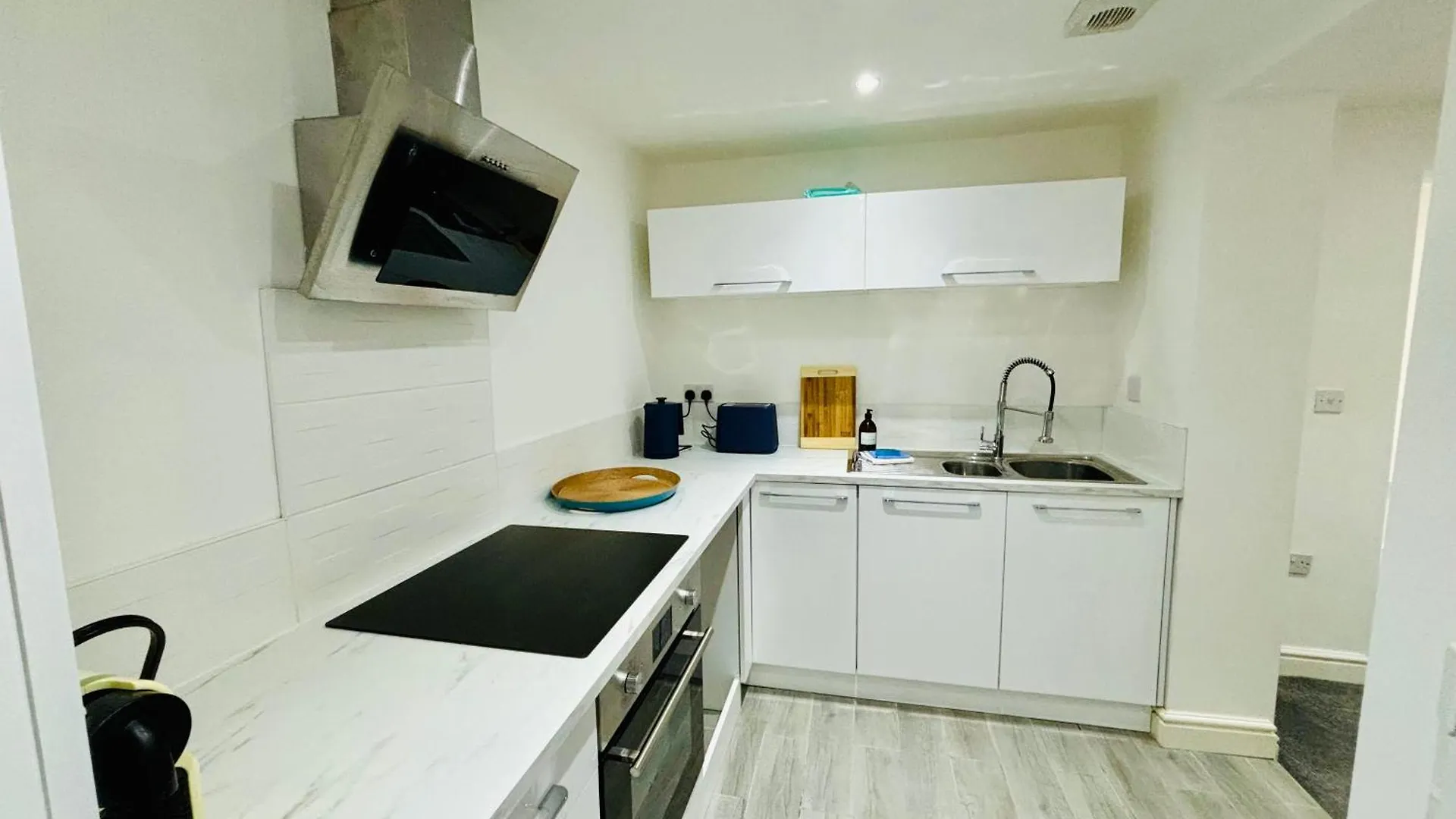 Quays Apartment - Outside Space Gloucester